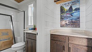 SOLD / NEW CLAYTON LUXURY PARK MODEL THE KINLOCK #TH26109 Interior 90514