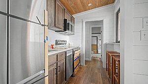SOLD / NEW CLAYTON LUXURY PARK MODEL THE KINLOCK #TH26109 Interior 90510