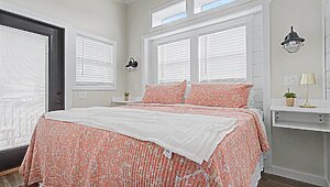 SOLD / NEW CLAYTON LUXURY PARK MODEL THE KINLOCK #TH26109 Interior 90512