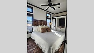 New 2026 DEER VALLEY / THE COZY CABIN XL Interior 89356