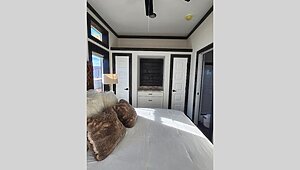 New 2026 DEER VALLEY / THE COZY CABIN XL Interior 89357