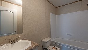Champion Homes / KDN 224 Lot #18 Bathroom 17027