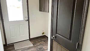 Westlake Retreats / 28523E Interior 90112