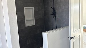 Encore / Montgomery 54ENC32623AH Interior 90067