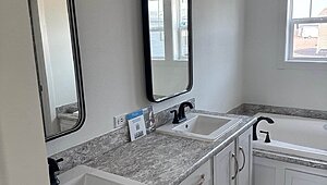 Encore / Montgomery 54ENC32623AH Interior 90065