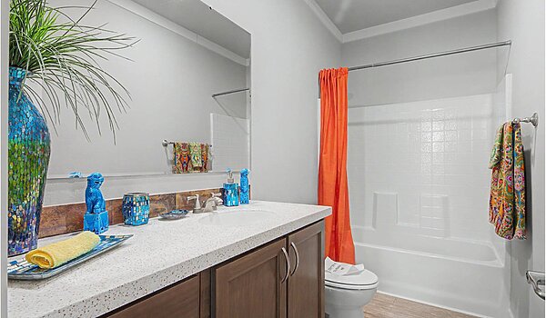 Platinum / The Meadow PU32563A Bathroom 90674