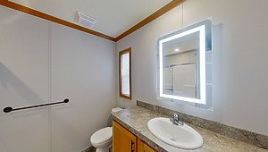 AVAILABLE FOR IMMEDIATE PURCHASE / The Timber Bay Arlington E401 Bathroom 53394