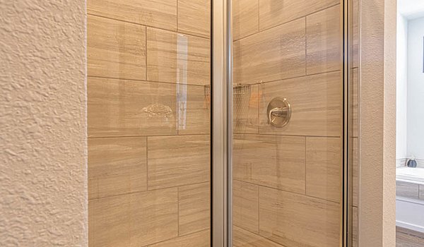 SOLD / BellaVista Glenwood Bathroom 62108