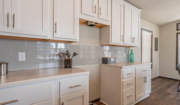 SOLD / BellaVista Glenwood Kitchen 62093