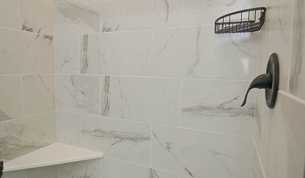 Premier / The Chaney Bathroom 72672