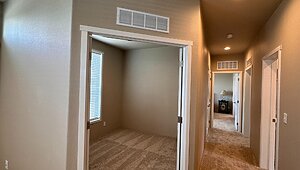 Clayton Hermiston / Bear Lodge Interior 89964