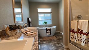Clayton Hermiston / Bear Lodge Interior 89966