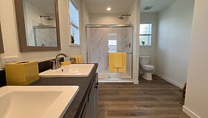 Tempo / New York New York Bathroom 91731