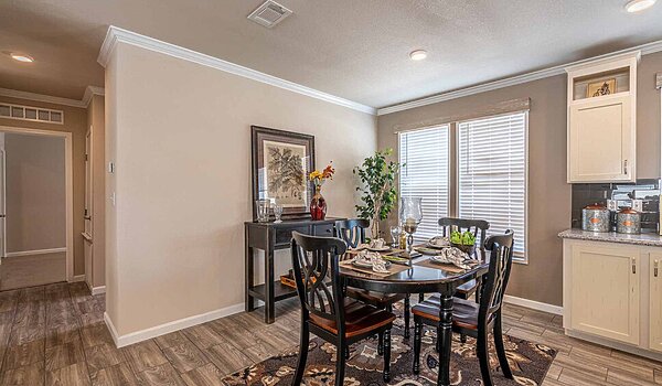 Fiesta / The Somerset 320FT32604A Interior 69247