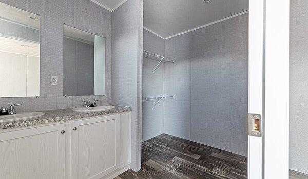 Move In Ready!! On Land**16683G - We deliver everywhere in TX! / 16683G Bathroom 82959