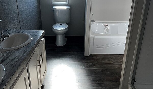 Pinnacle / 16763P Bathroom 83212