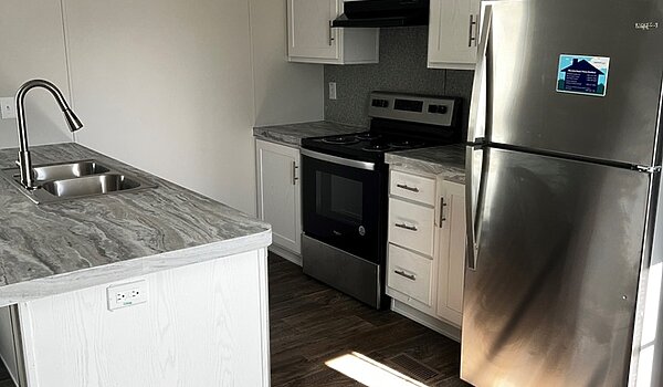 Pinnacle / 16763P Kitchen 83207