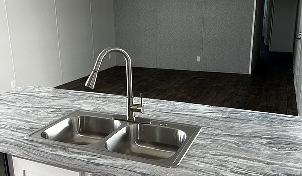 Pinnacle / 16763P Kitchen 83208