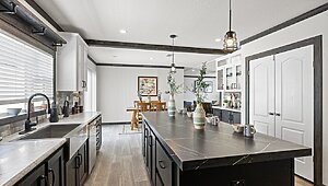 **HUGE MARKDOWN**Pecan Valley / The Pecan Valley 76 KH30764P Kitchen 83258