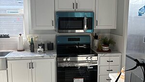 GENERAL MANAGER SPECIAL $139,900 / 28764A Kitchen 83232