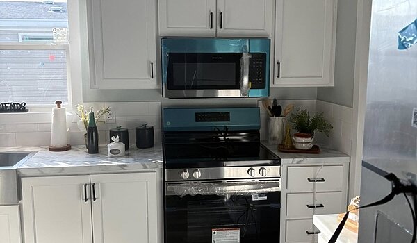 GENERAL MANAGER SPECIAL $139,900 / 28764A Kitchen 83232