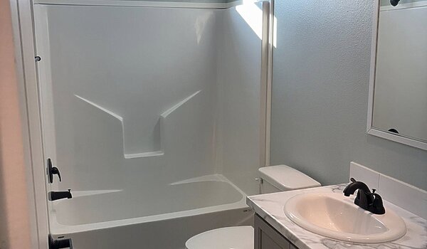 GENERAL MANAGER SPECIAL $139,900 / 28764A Bathroom 83237