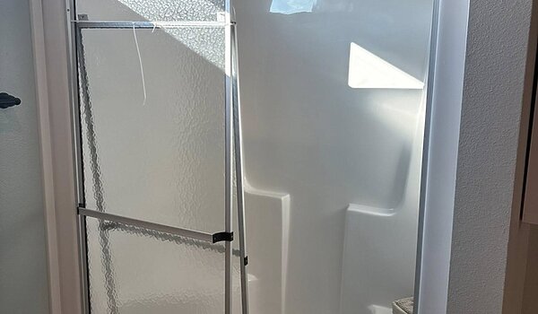 GENERAL MANAGER SPECIAL $139,900 / 28764A Bathroom 83236