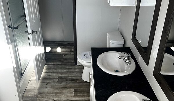 Pinnacle / 16763B Bathroom 83249
