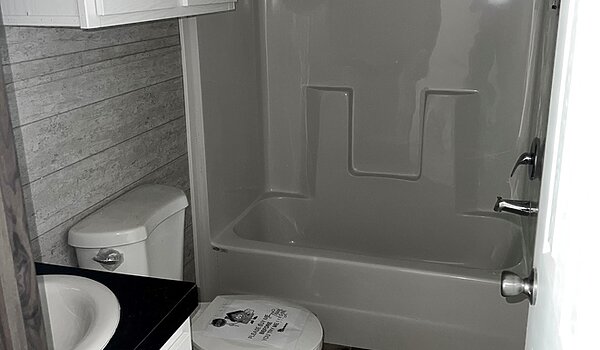 Pinnacle / 16763B Bathroom 83247
