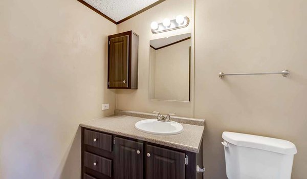 Heritage / 1664-32C Bathroom 25090