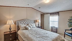 Classic / 1672-32D Bedroom 73099