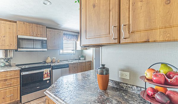 Heritage / 3248-32A Kitchen 69653