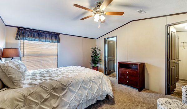 Classic / 1680-32Q Bedroom 10654