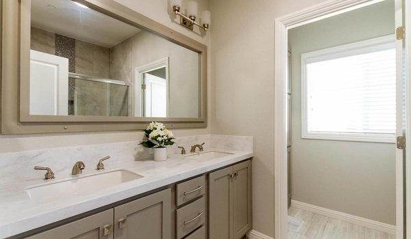 Bradford / BD-40 Bathroom 14969