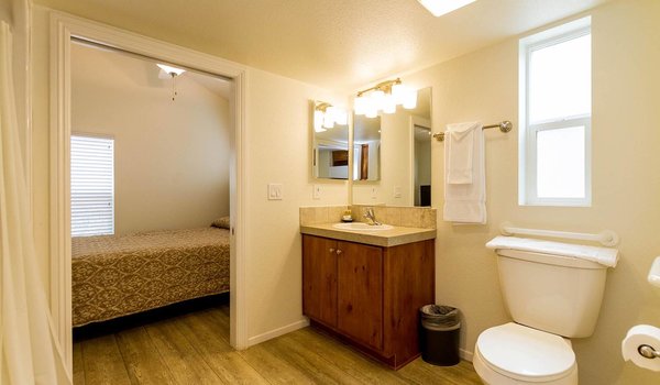 Sierra Limited / SL-04 Bathroom 15066