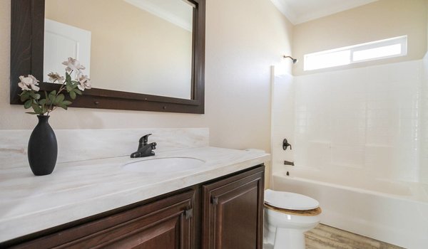 Kingsbrook / KB-64 Bathroom 15081