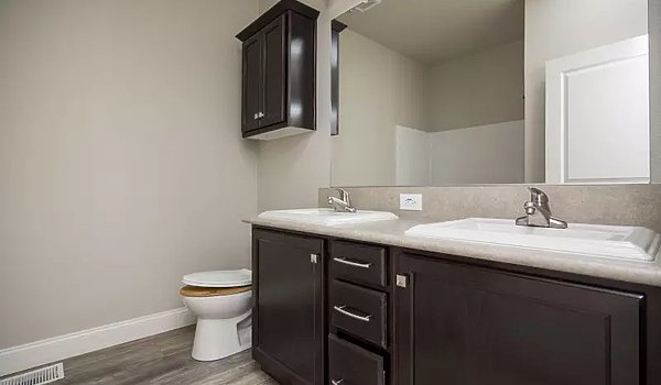 Bradford / BD-43 Bathroom 77619