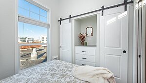 Park Model RV / PM 528 Interior 122901