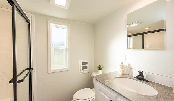 Park Model RV / PM 528 Interior 122902