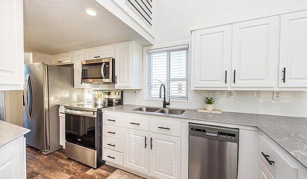 Park Model RV / PM 528 Interior 122896