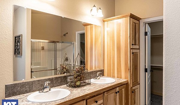 Cedar Canyon / 2020-1C Bathroom 45266