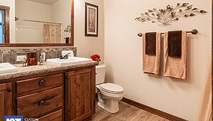 Grand Manor / 6013 Bathroom 123544