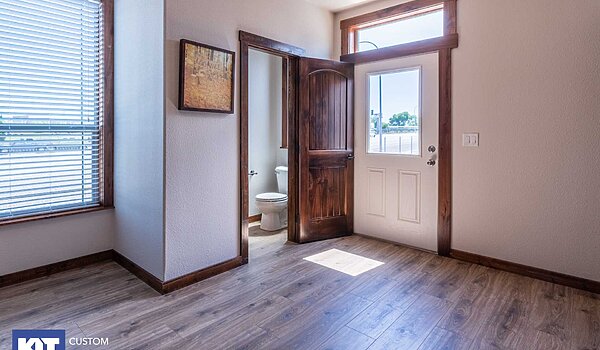 Grand Manor / 6013 Utility 123548