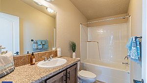 Pinehurst / 2502 V2 Bathroom 67687