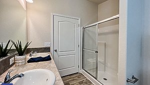 Pinehurst / 2504-3 Bathroom 70515
