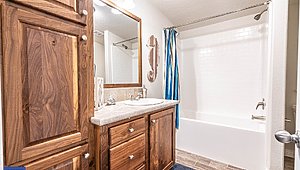 SOLD / Pinehurst 2506-5 Bathroom 87415