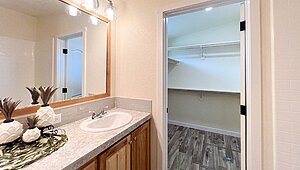 Cedar Canyon / 2090 Bathroom 97405