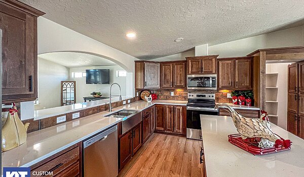Pinehurst / 2506 with Tag and Porch-2 Kitchen 113369