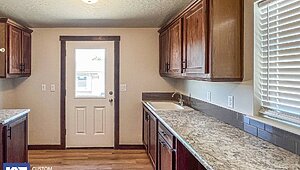 Pinehurst / 2506 with Tag and Porch-2 Utility 113378