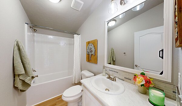 Pinehurst / 2504-4 Interior 113393